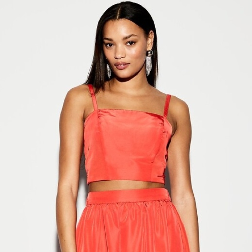 NWT! The Occasion by Old Navy Taffeta Cropped Tank Top - Size Medium Tall 🚂